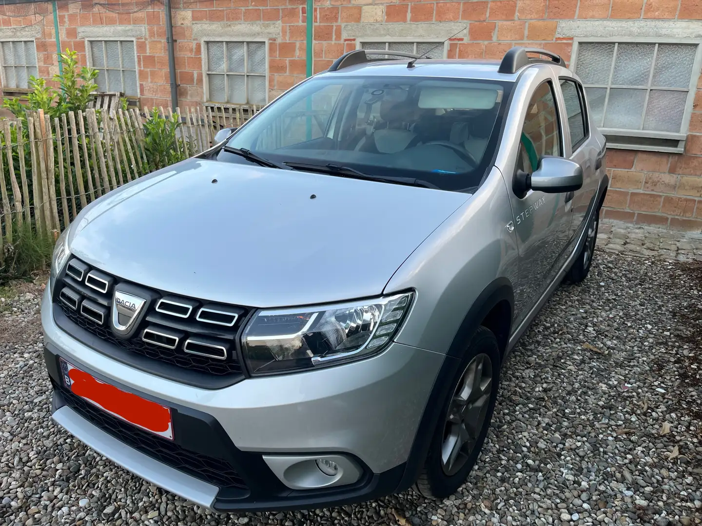 Dacia Sandero Stepway plus Grijs - 1
