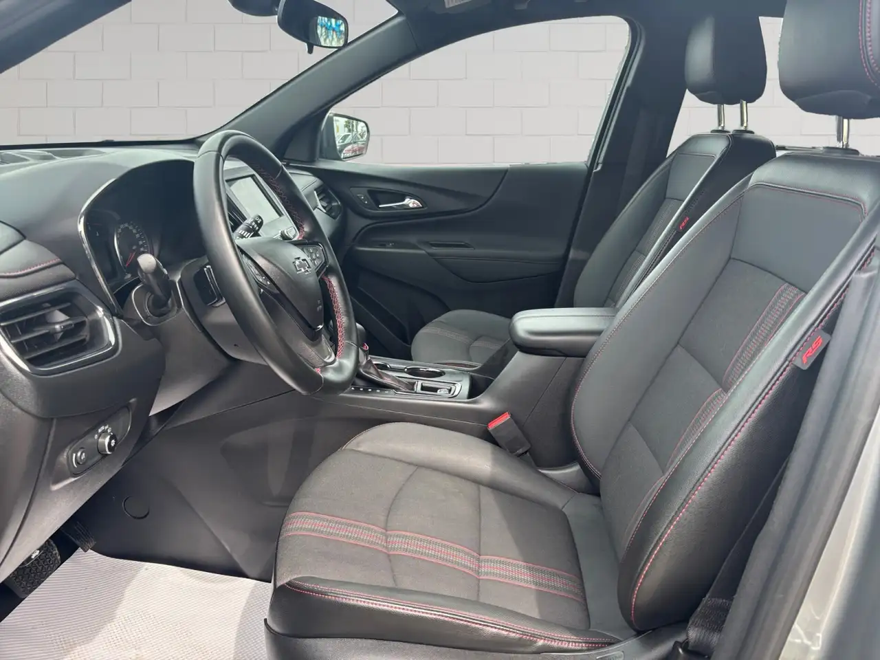 Chevrolet Equinox photo Chevrolet Equinox