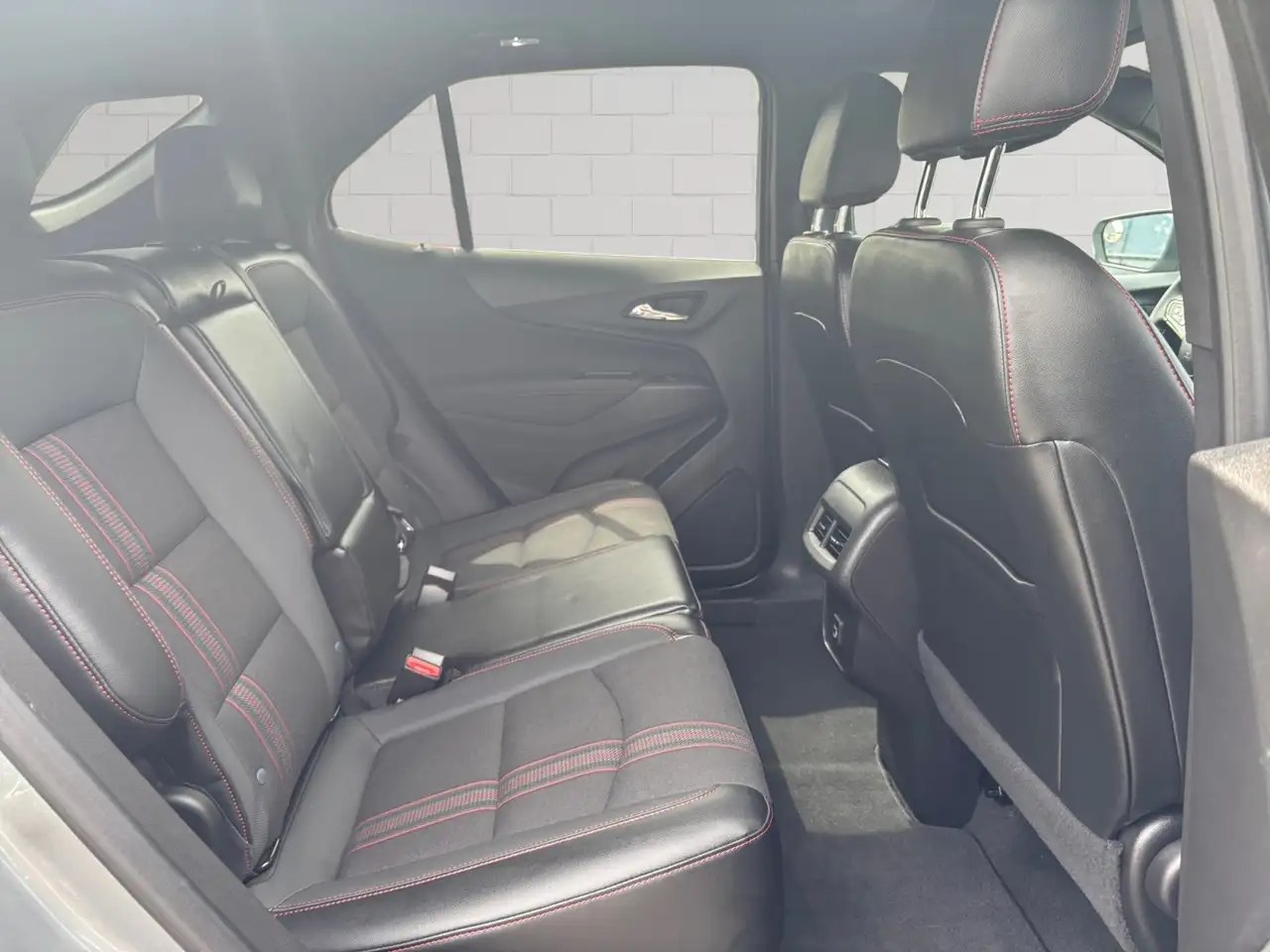 Chevrolet Equinox photo Chevrolet Equinox
