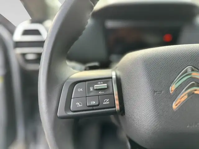 Citroen C4 view 7