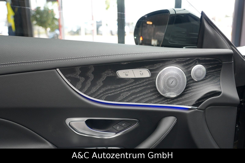Mercedes-Benz E 400 Coupé 4Matic AMG Line — photo 10