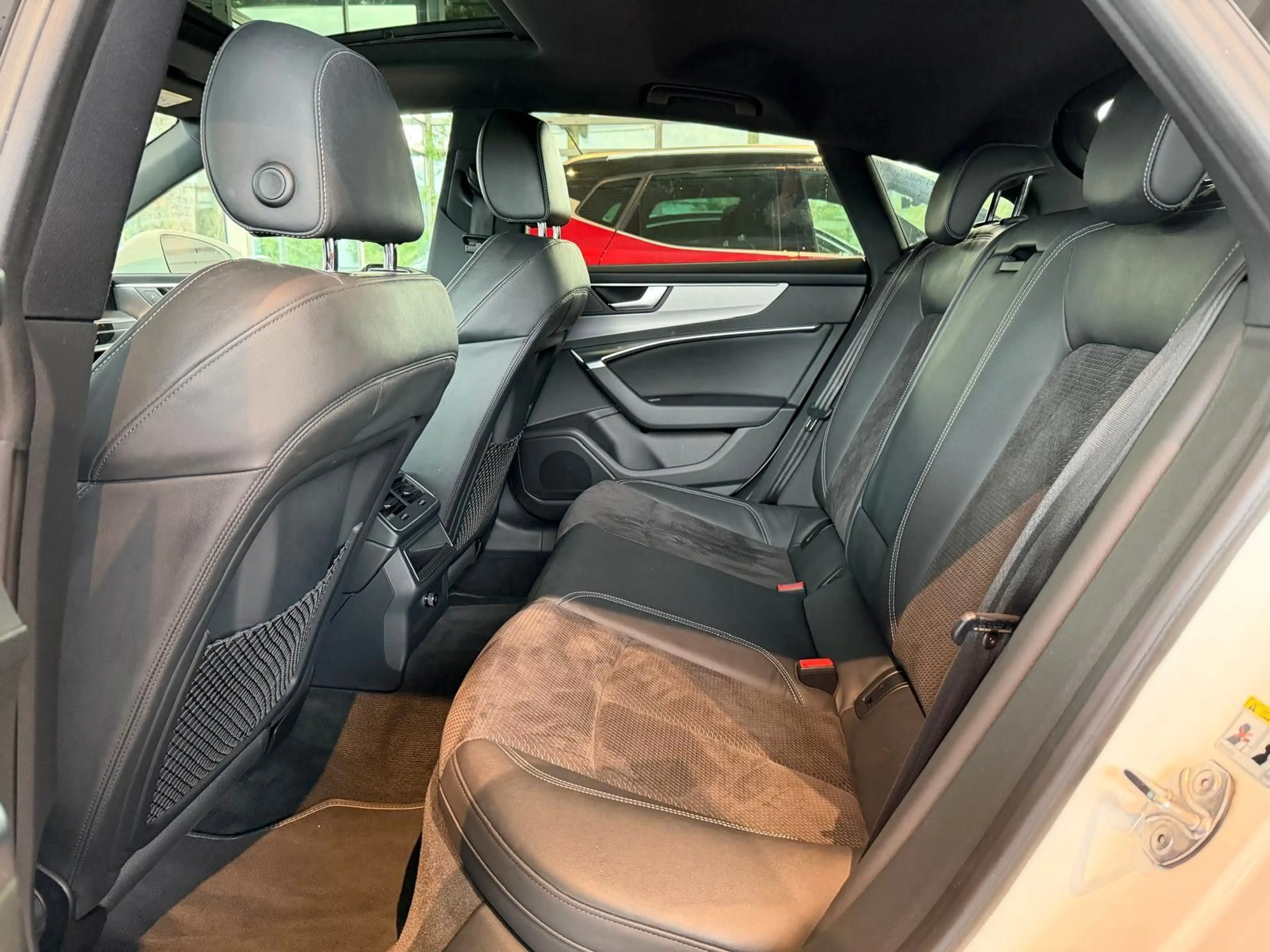 Audi A7 Sportback 45 basis TDI quattro — photo 14