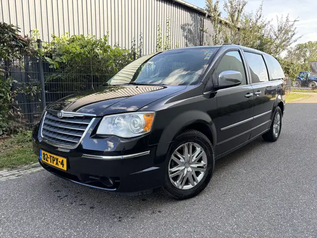 Chrysler Town & Country 4.0 V6 / AUTOMAAT / STOW n GO / 7 PERSOONS / LEER