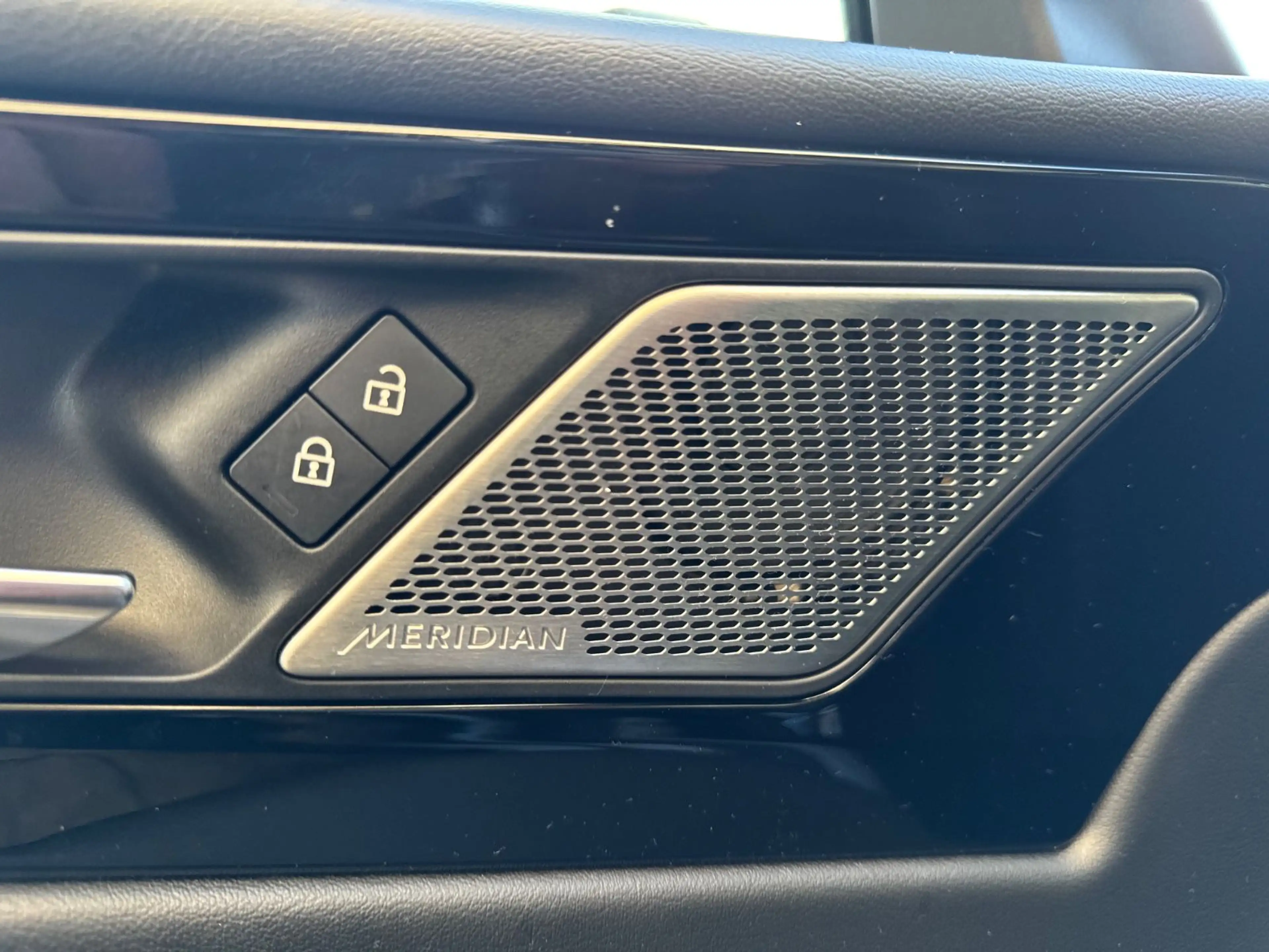 Jaguar XE R-Dynamic Black*HEAD UP*ACC*19Z*VOLL — photo 13