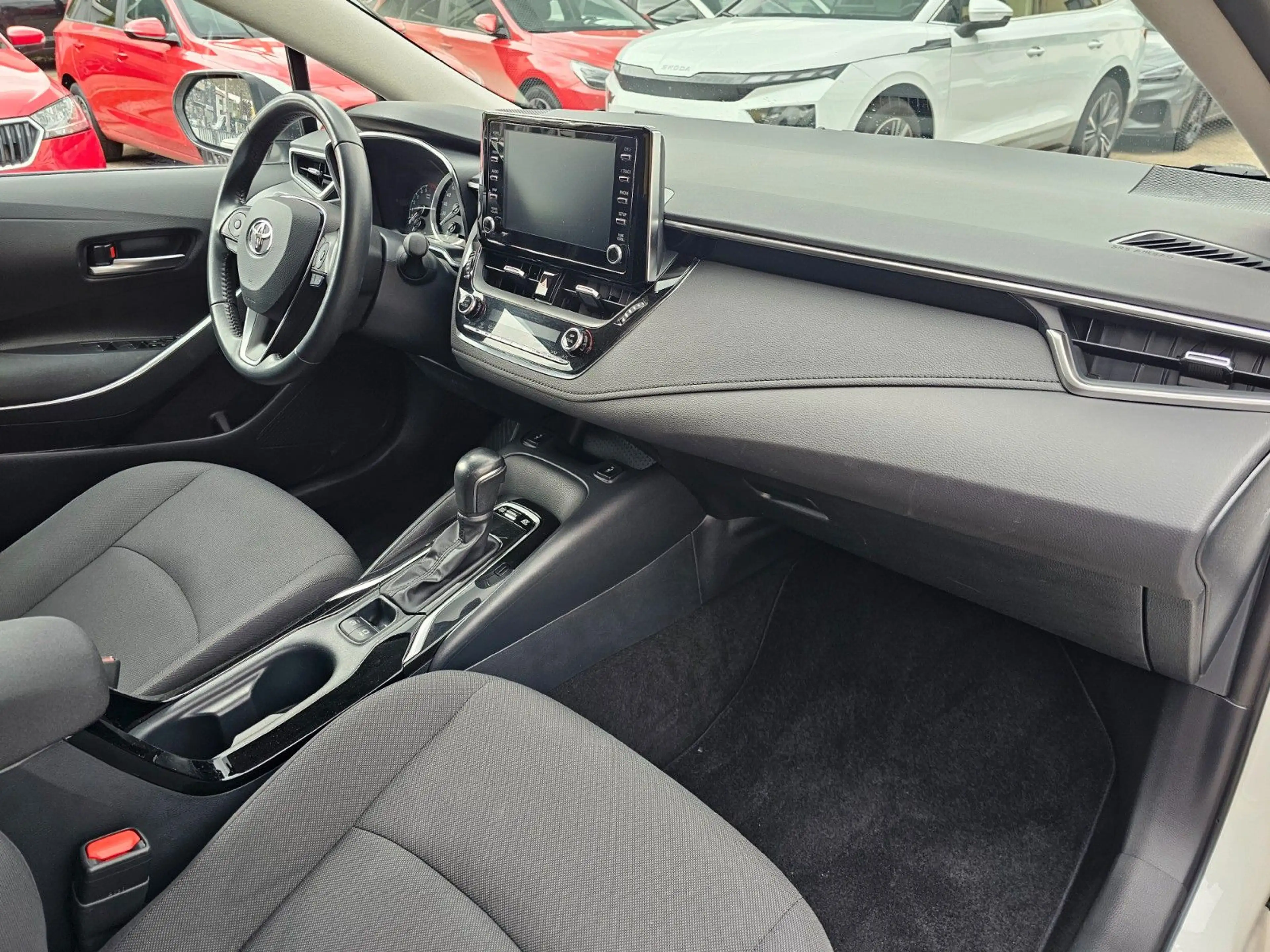 Toyota Corolla Hybrid Comfort — photo 8