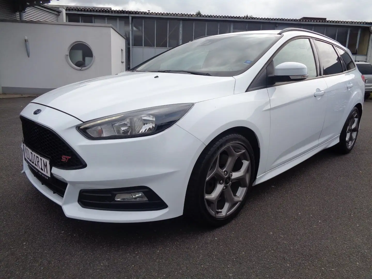 Ford Focus Turnier ST **2.HAND** ~incl. GARANTIE~TOP Weiß - 1