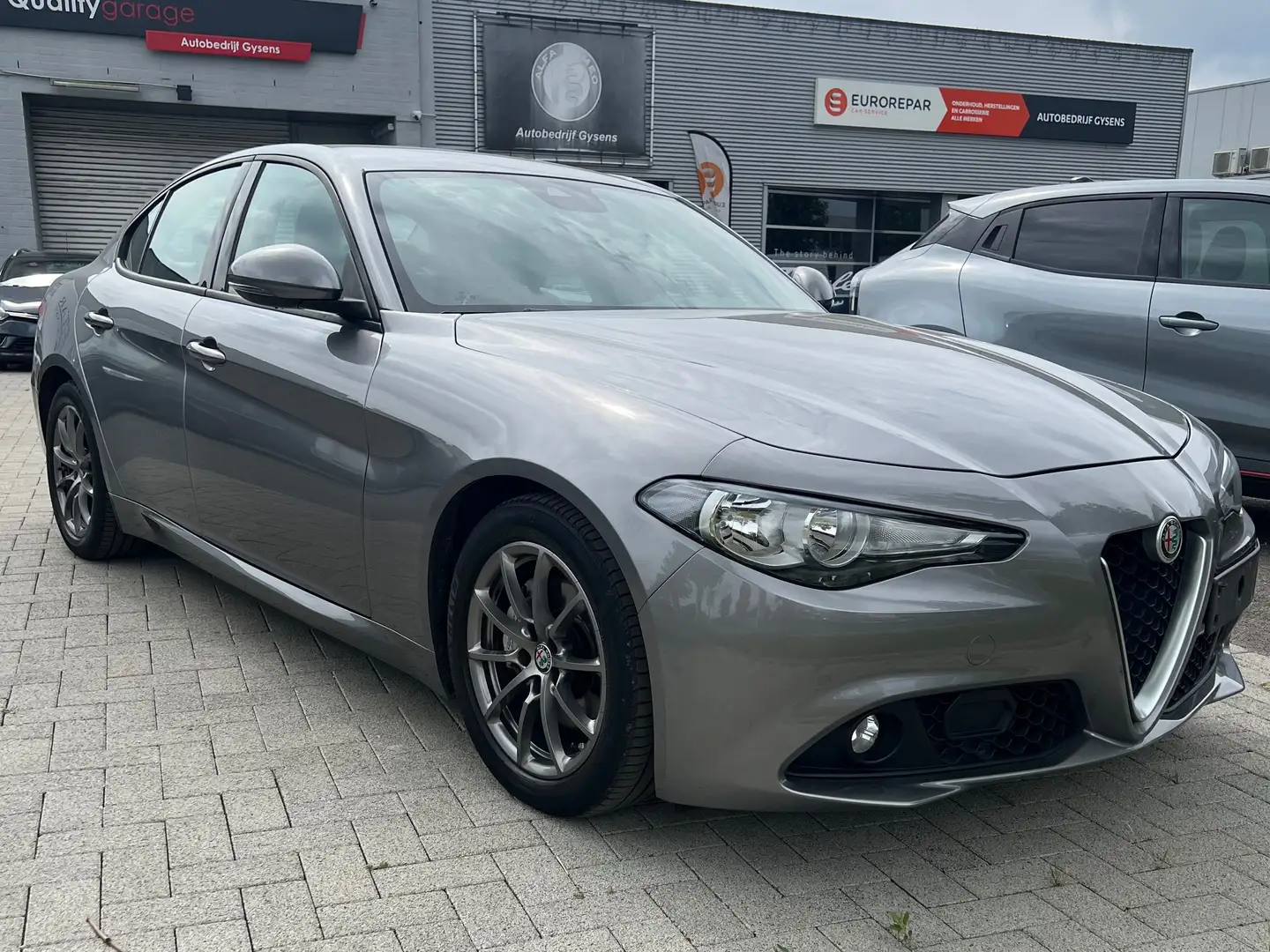 Alfa Romeo Giulia Giulia 2.0 Turbo 16V AT8 Super Сірий - 1