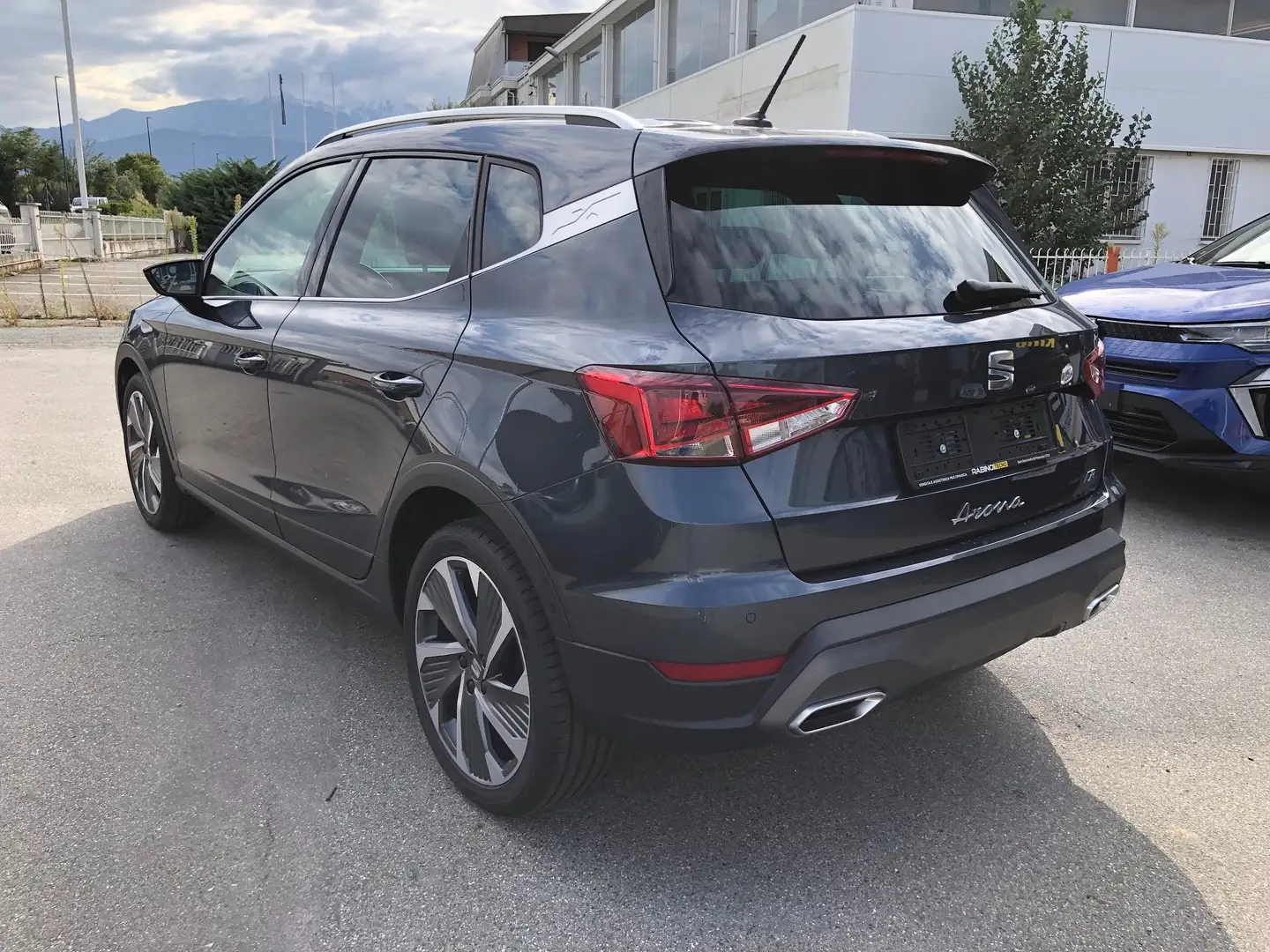 SEAT Arona 1.0 ecotsi FR 95cv Grigio - 2