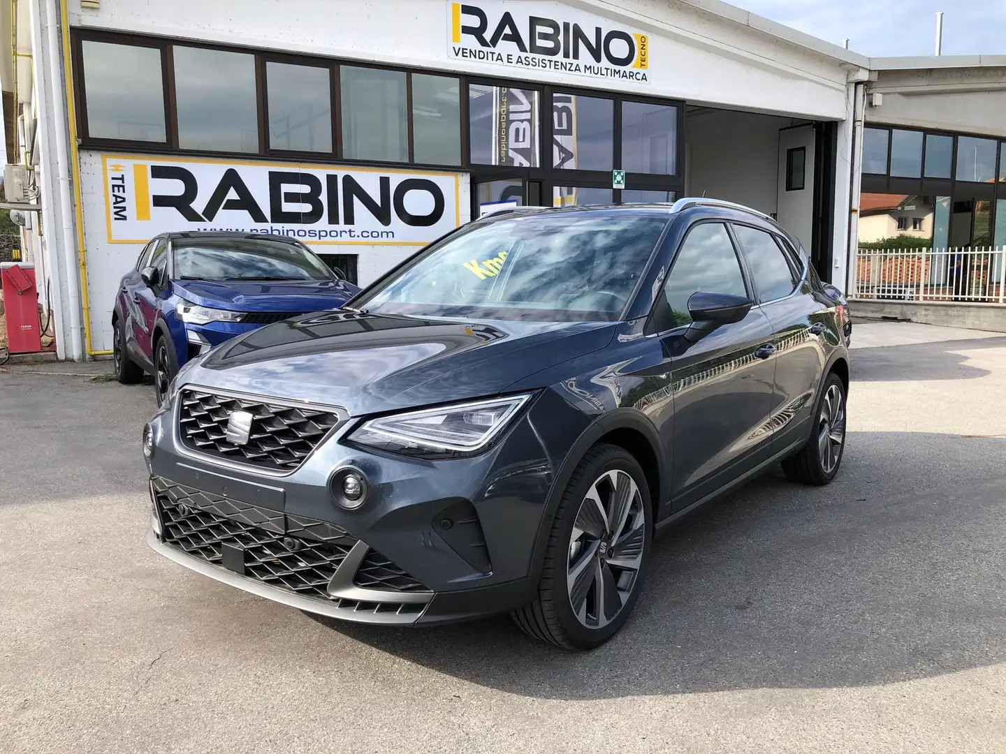 SEAT Arona 1.0 ecotsi FR 95cv Grigio - 1