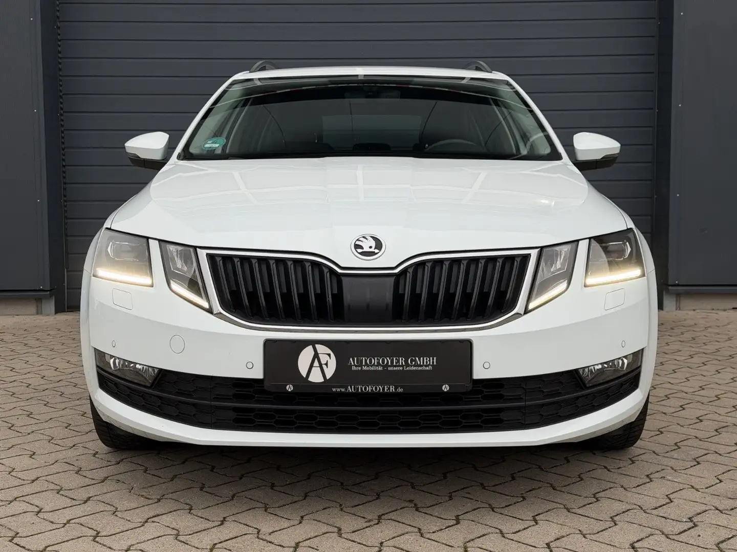 Skoda Octavia Combi Soleil 1.5 TSI *LED*NAVI*PDC*TEMP* Blanc - 2