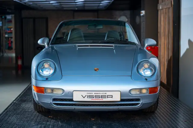 Porsche 993 Carrera 2 Cabriolet Polarsilber-metallic