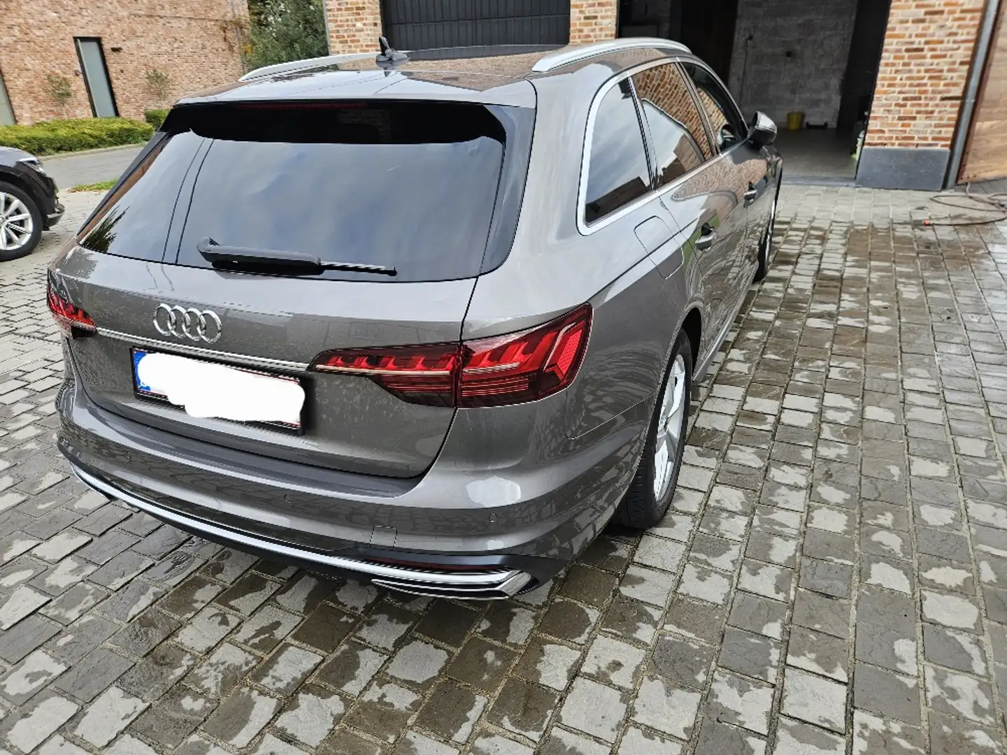 Audi A4 A4 Avant 35 TFSI S tronic  1jaar garantie Audi Gris - 2