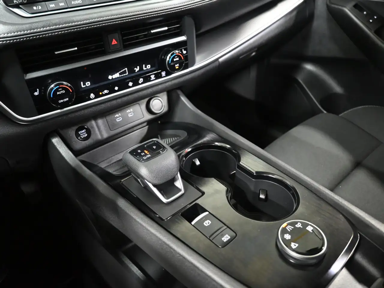 Nissan Rogue photo Nissan Rogue