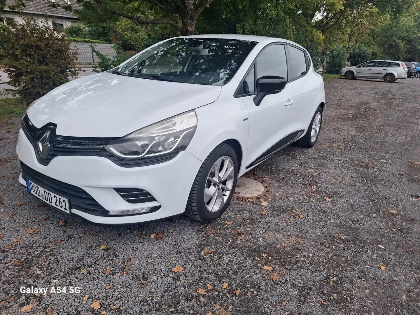 Renault Clio Energy TCe 90 Start & Stop LIMITED Weiß - 1