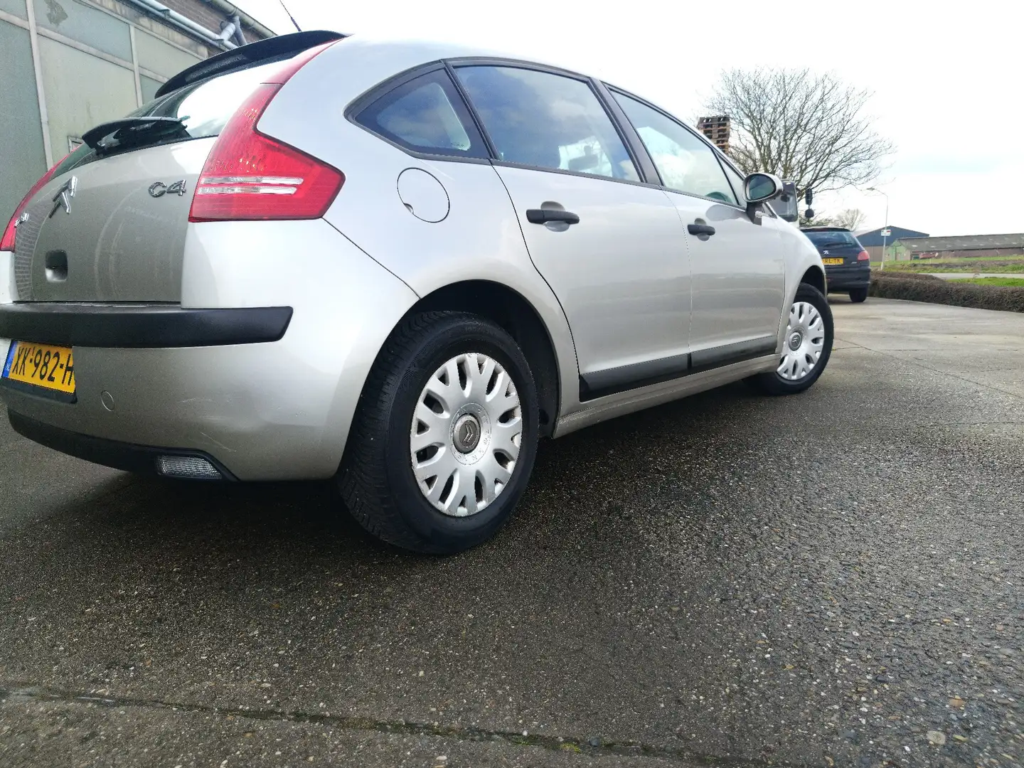 Citroen C4 1.4 16V Advance - 2