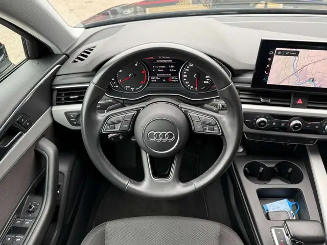 Audi A4 view 22