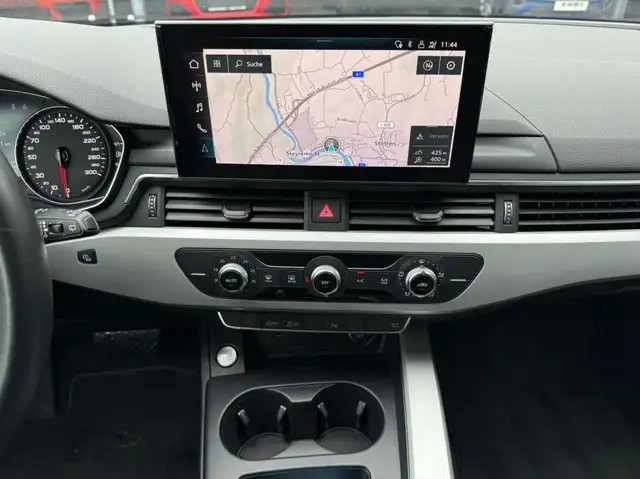 Audi A4 view 25