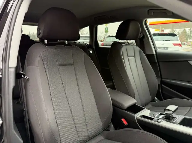 Audi A4 view 17
