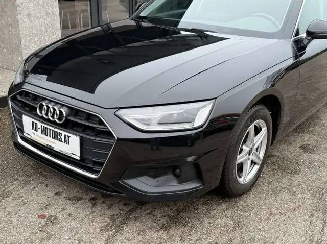 Audi A4 view 5