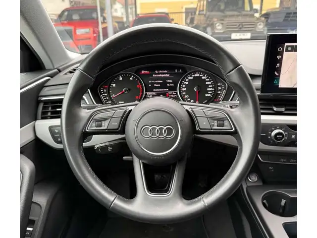 Audi A4 view 23