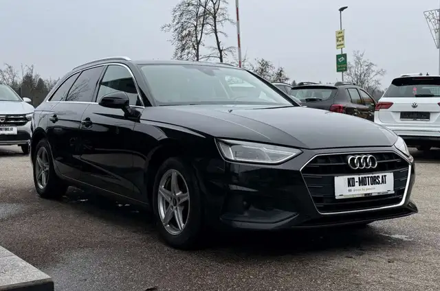 Audi A4 view 3