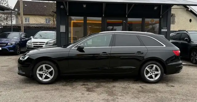 Audi A4 view 6
