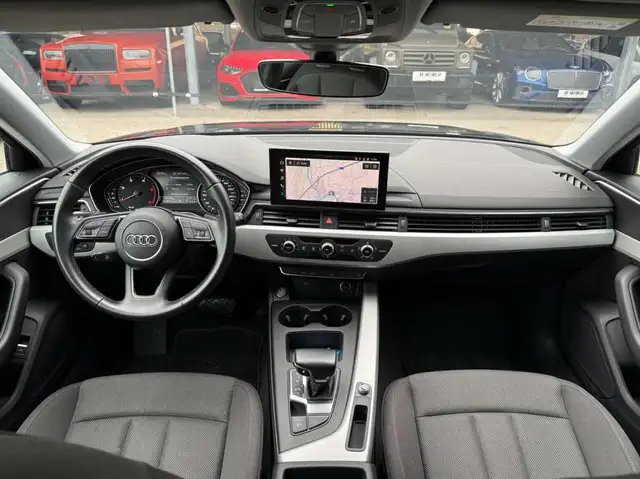 Audi A4 view 21