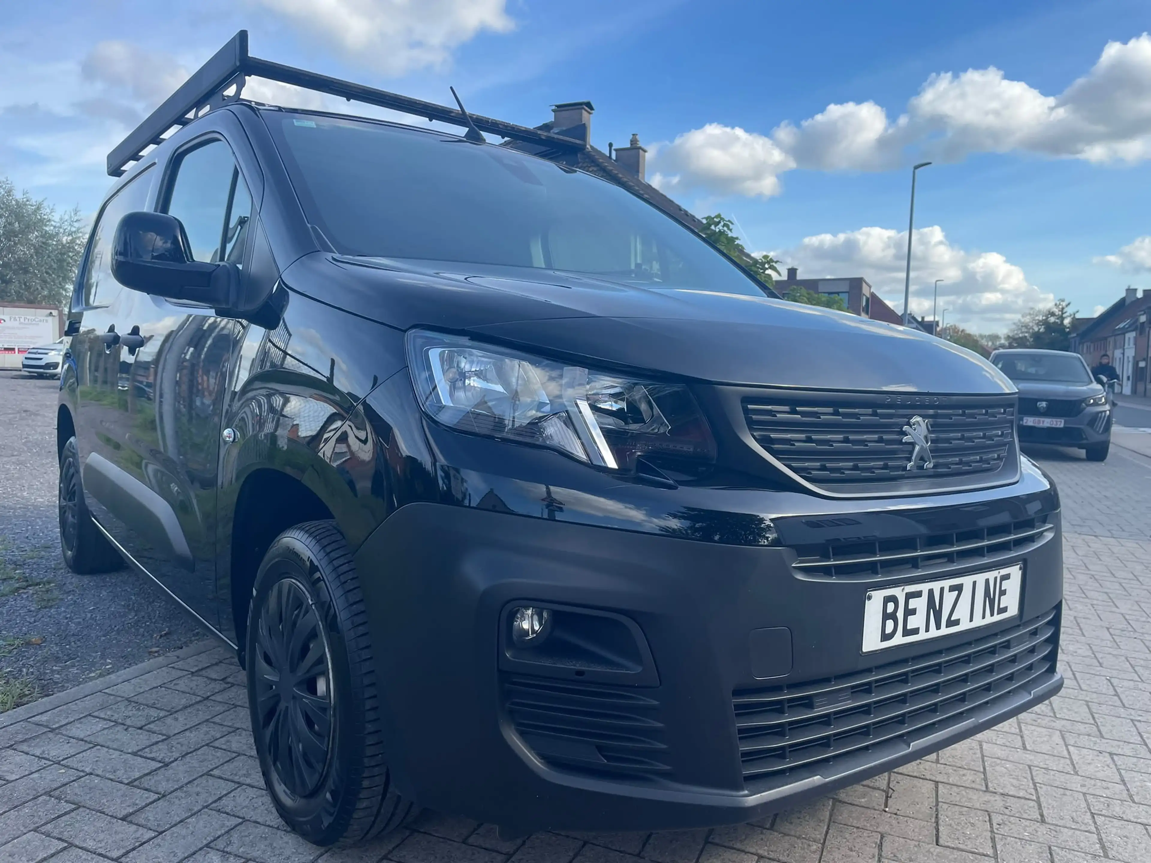 Peugeot Partner Partner 1.2 PureTech L1 Light S/S — photo 9