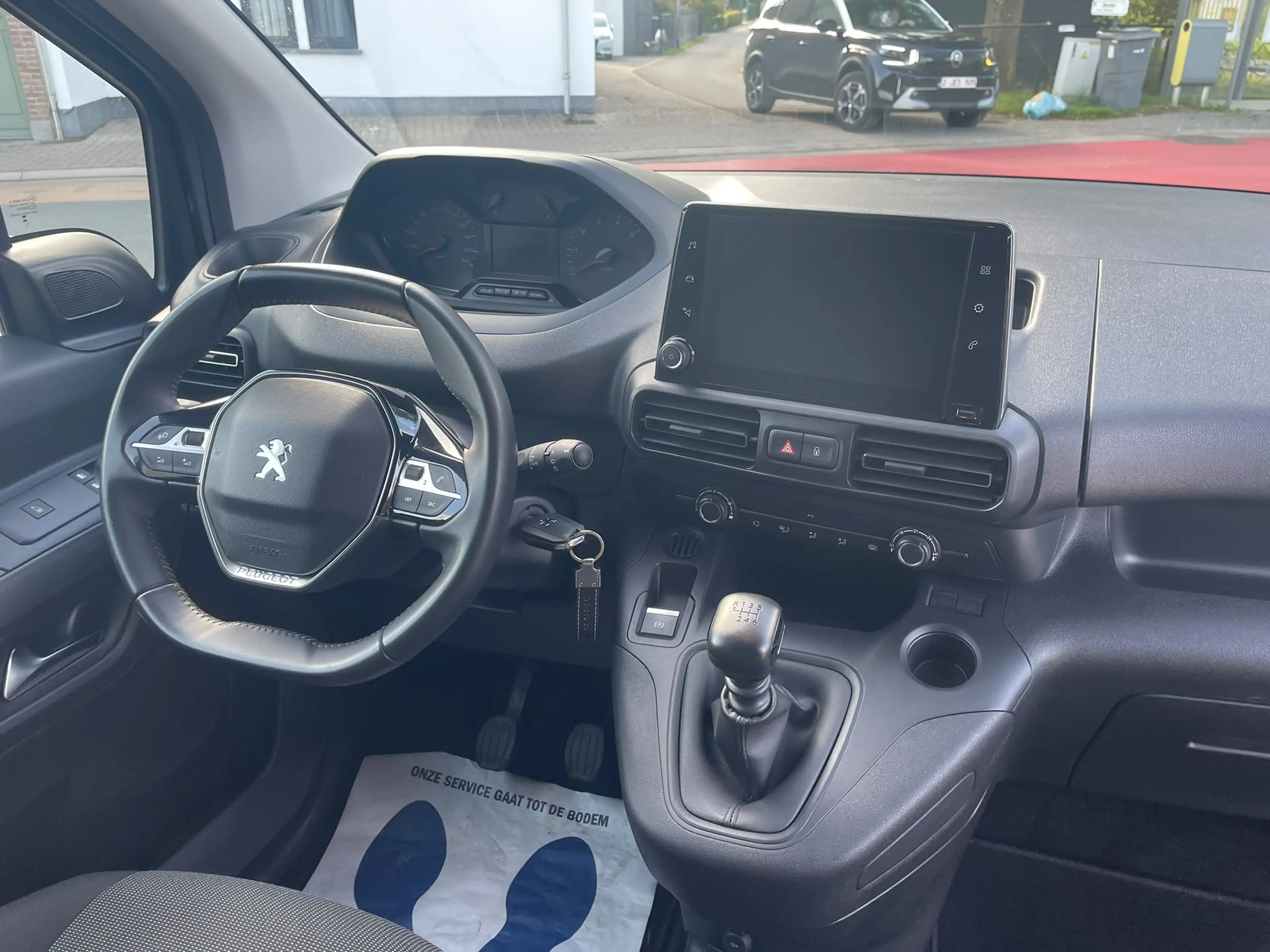 Peugeot Partner Partner 1.2 PureTech L1 Light S/S — photo 11