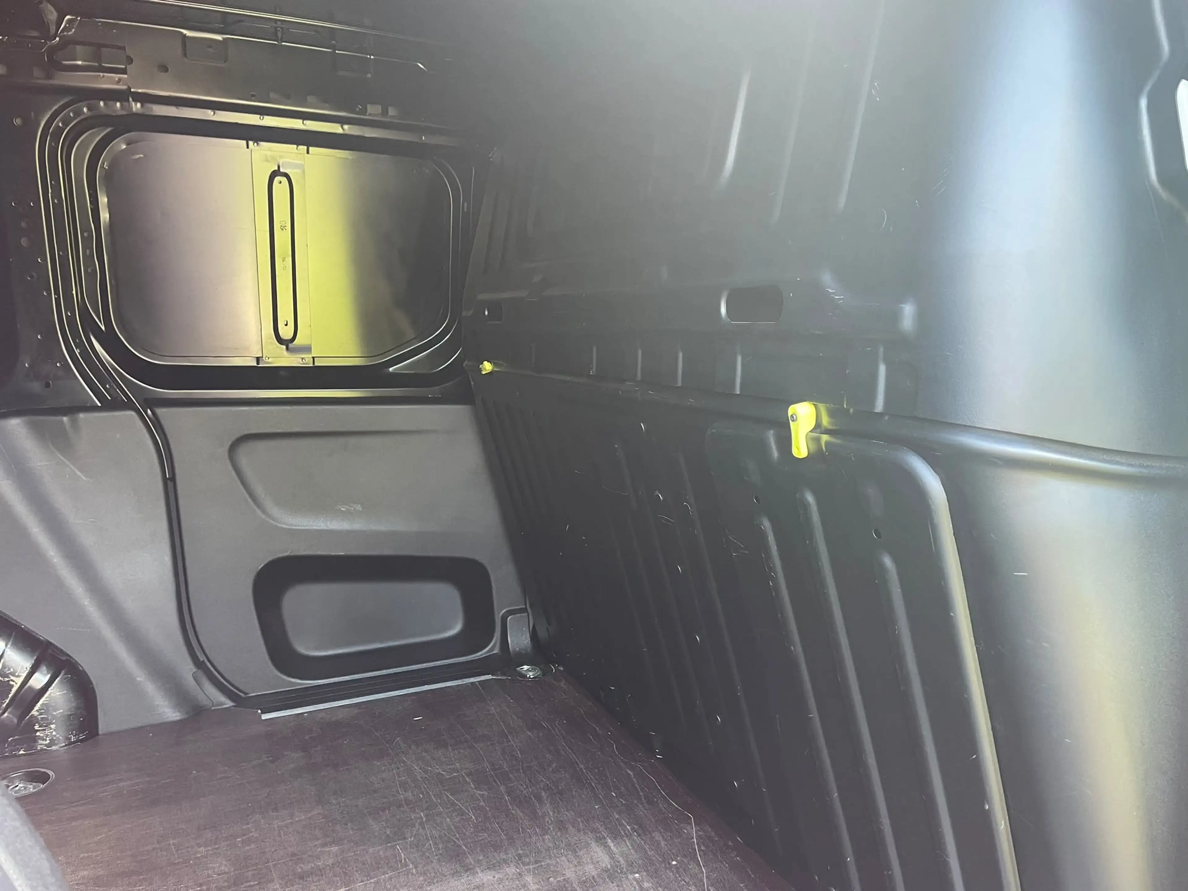 Peugeot Partner Partner 1.2 PureTech L1 Light S/S — photo 12