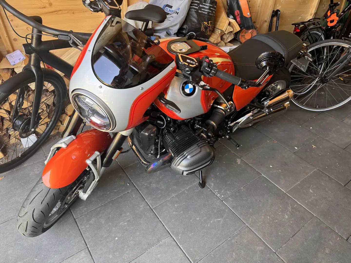 BMW R 12 nineT S Sondermodell Homage 90 S Orange - 1