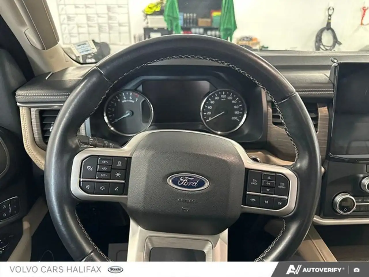 Ford Expedition снимка Ford Expedition