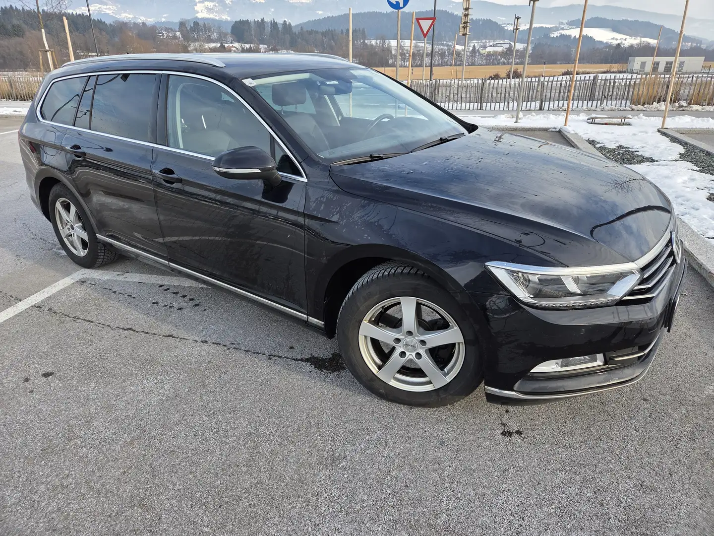 Volkswagen Passat Passat Highline 2,0 TDI SCR Highline Schwarz - 1