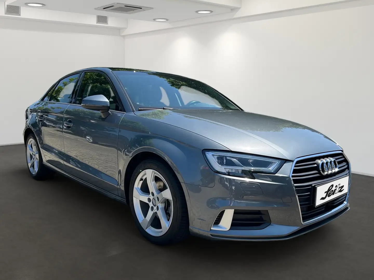 Audi A3 Limousine 35 TFSI sport *PANO*LED*KAMERA* Gris - 2