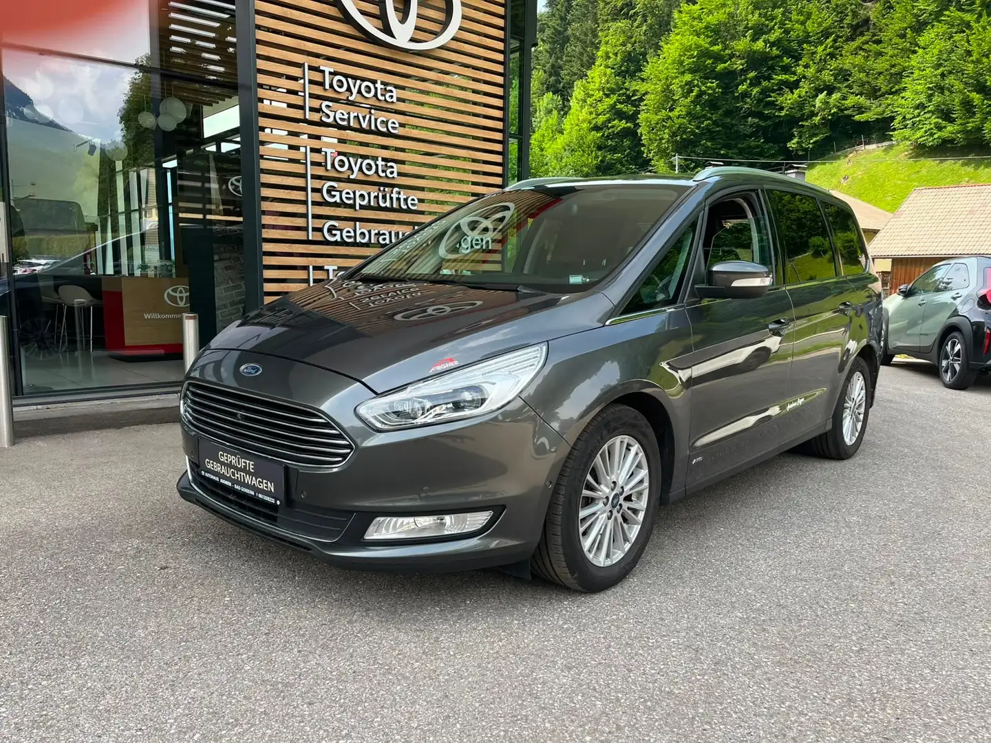 Ford Galaxy Galaxy 2,0 EcoBlue SCR Titanium Titanium Grau - 2