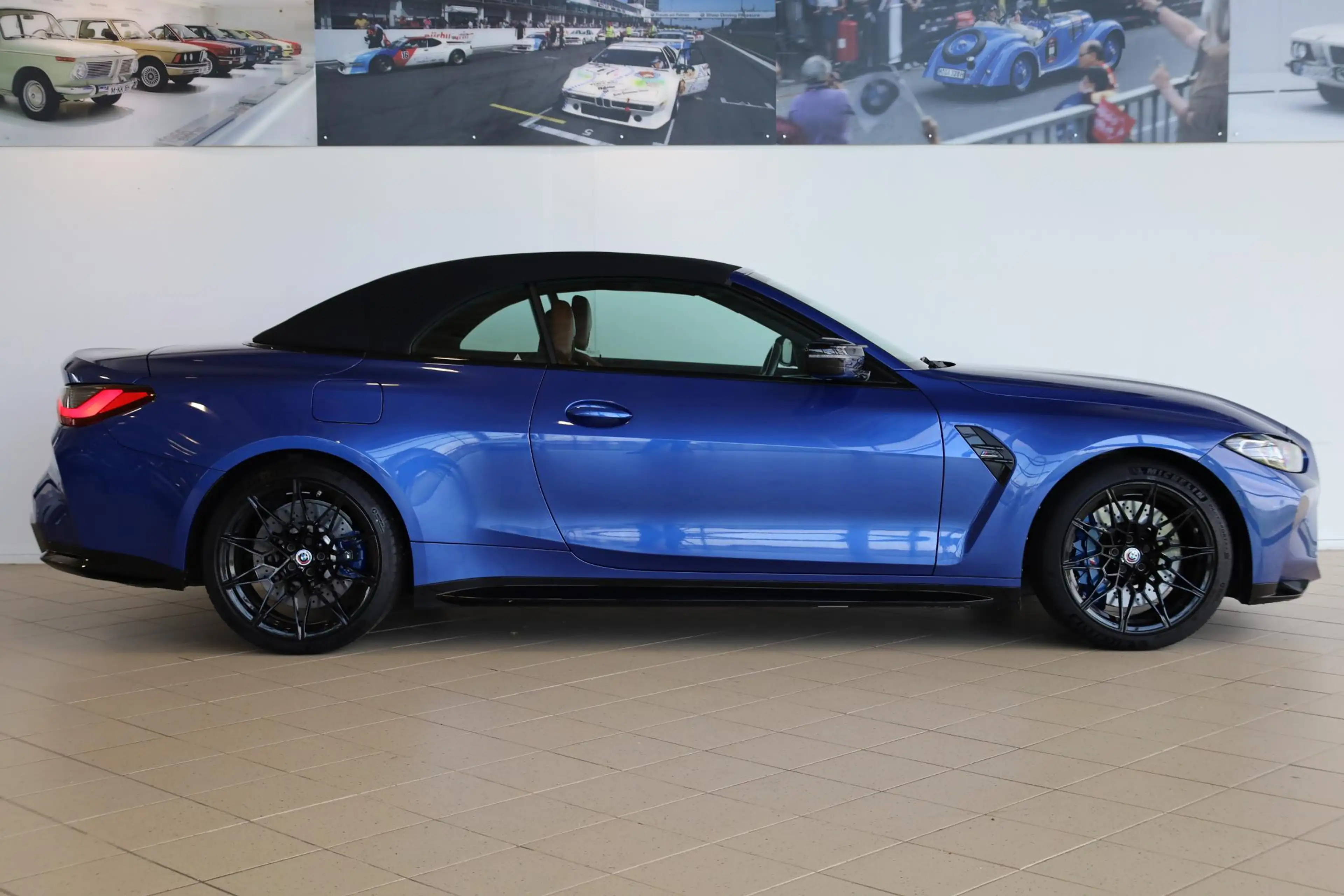 BMW M4 Competition xDrive Cabrio | Driving Assistant Prof — photo 3