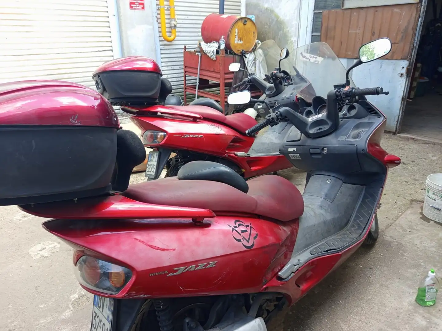 Honda SH 125i 3 honda jazz e2 kimko  5 scoter2300 € ex rent Arancione - 2