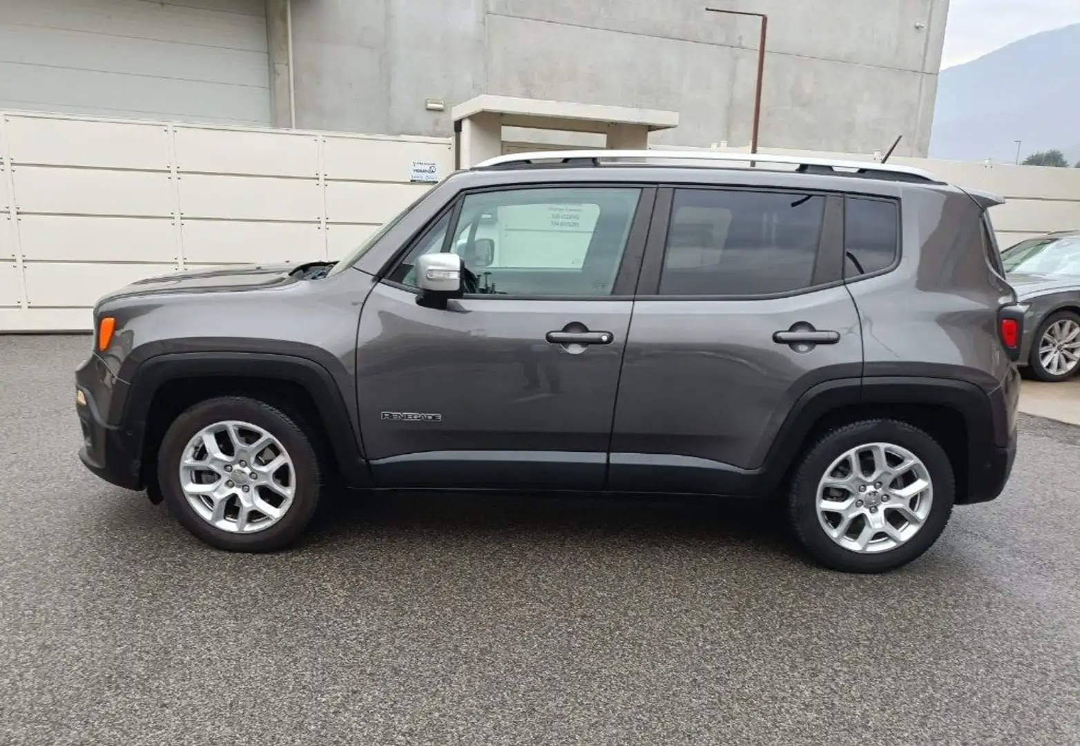 Jeep Renegade 1.6 Mjt DDCT 120 CV Grigio - 2