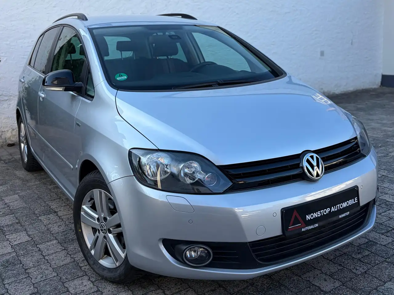 Volkswagen Golf Plus Match — photo 1 of 19