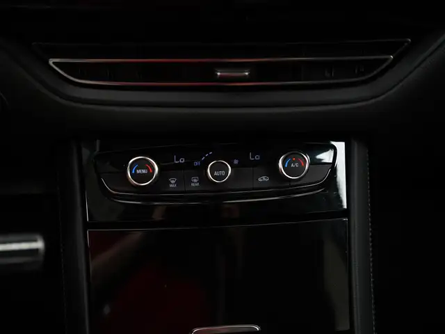 Opel Grandland view 12