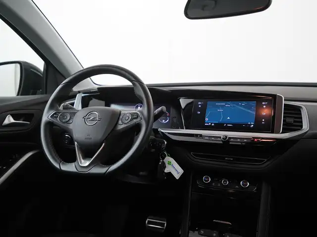 Opel Grandland view 8