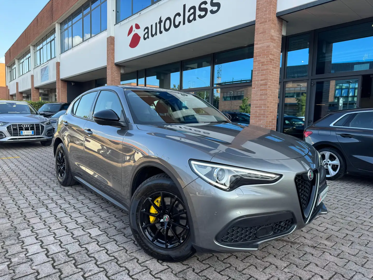 Alfa Romeo Stelvio Stelvio MY21 2.2 t Sprint Q4 190cv  IVA ESPOSTA Grijs - 1