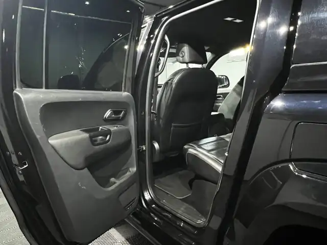 Volkswagen Amarok view 9