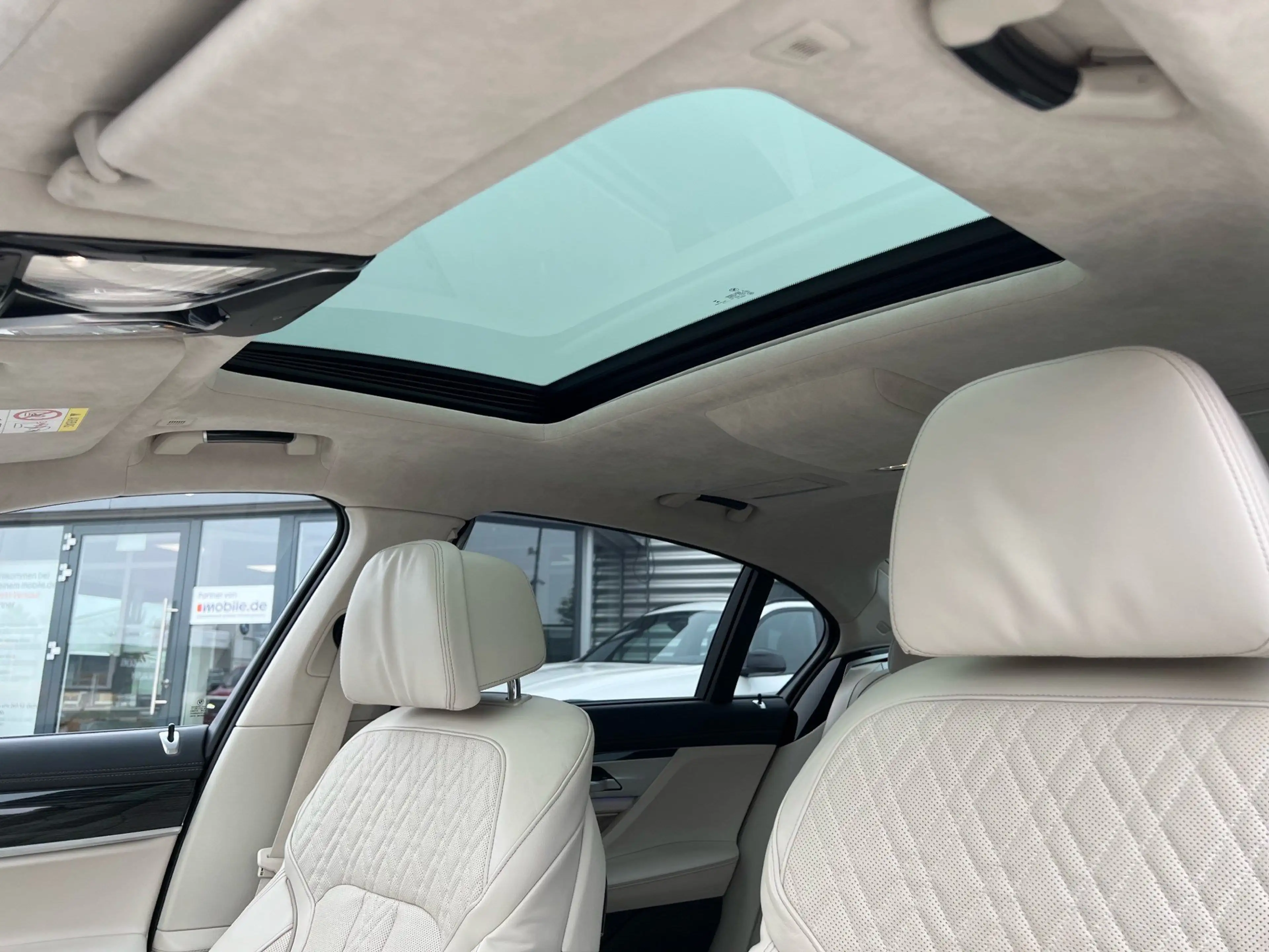 BMW 760 M760Li xDrive Gestiksteuerung Head-Up Shz H&K — photo 15