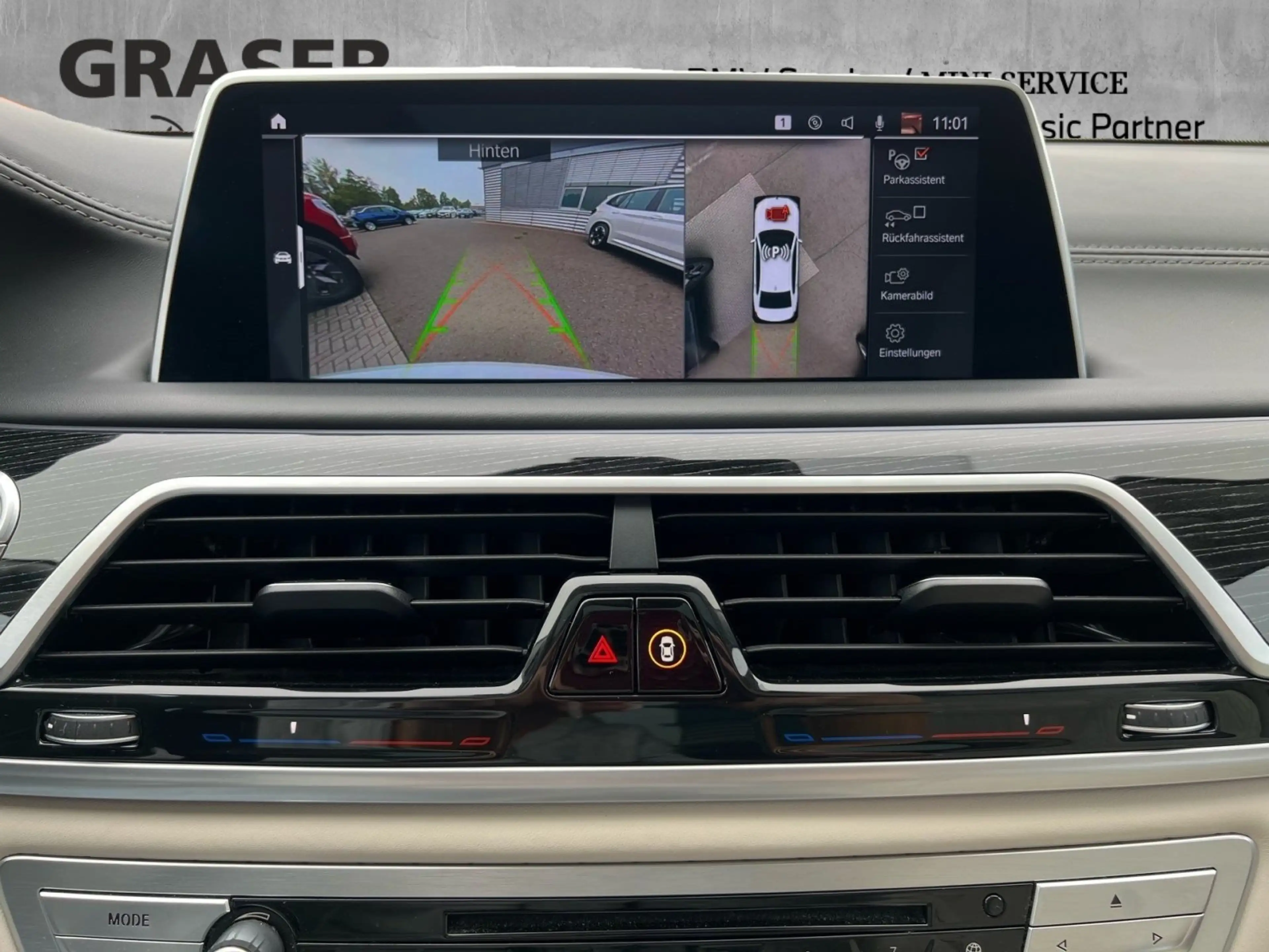 BMW 760 M760Li xDrive Gestiksteuerung Head-Up Shz H&K — photo 13