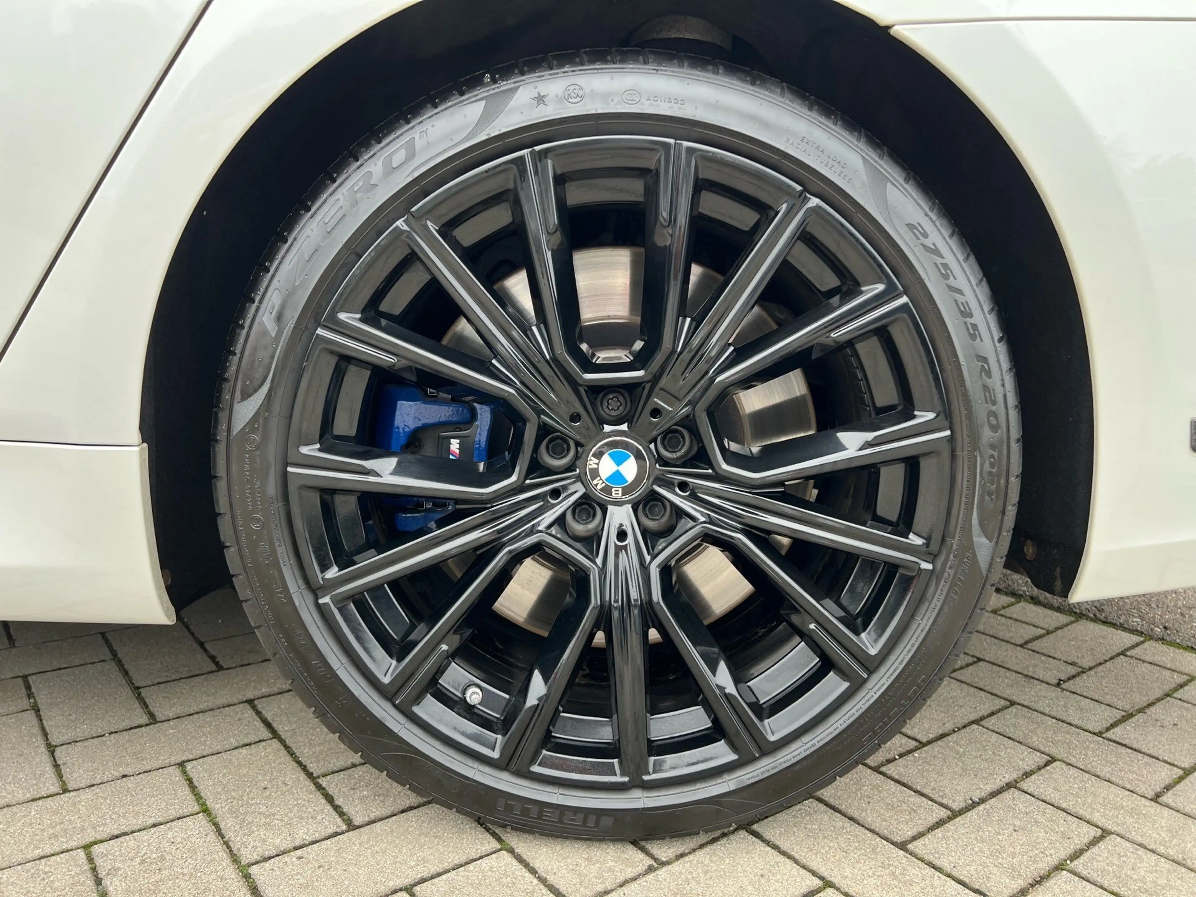 BMW 760 M760Li xDrive Gestiksteuerung Head-Up Shz H&K — photo 40