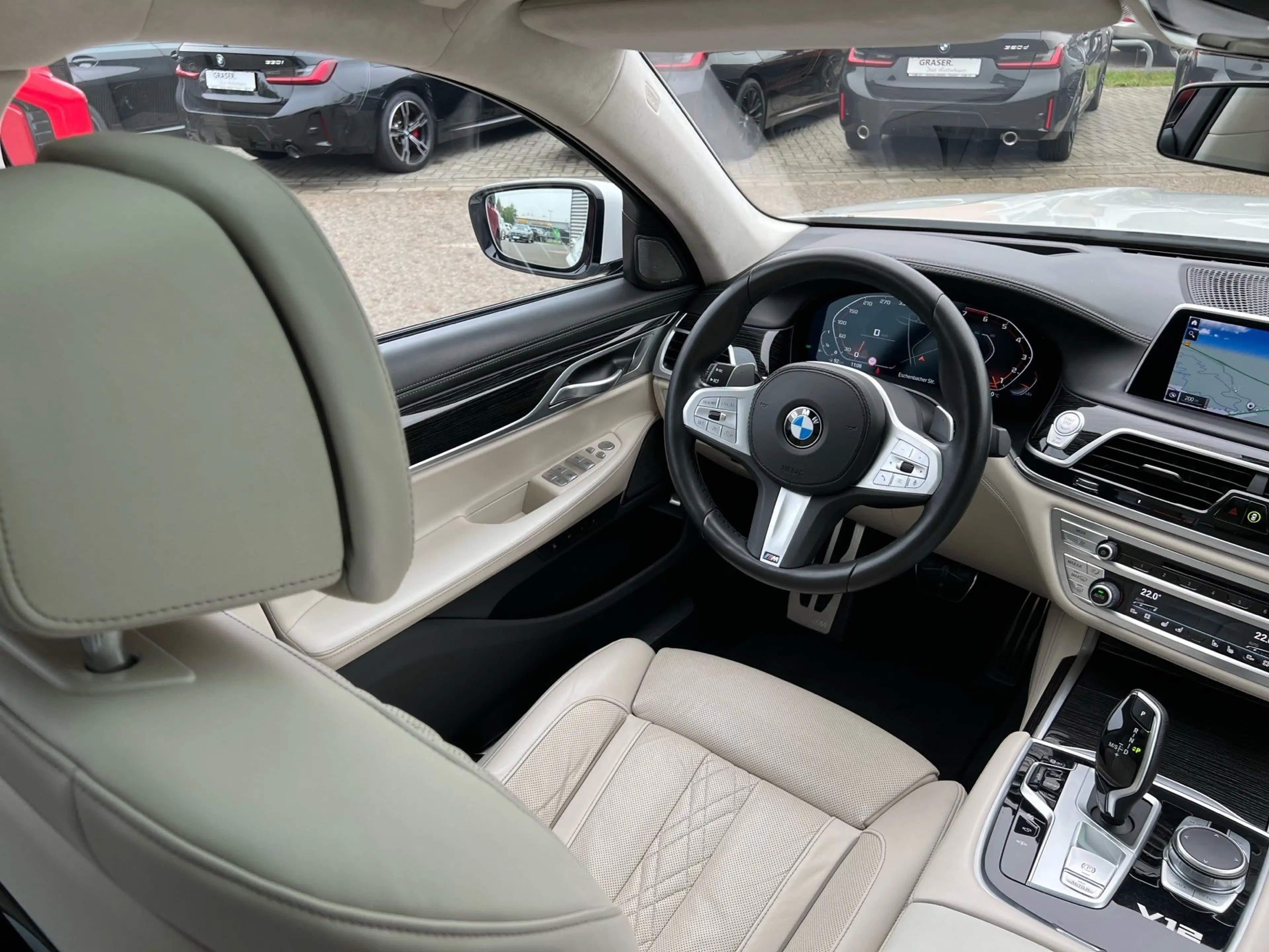 BMW 760 M760Li xDrive Gestiksteuerung Head-Up Shz H&K — photo 31