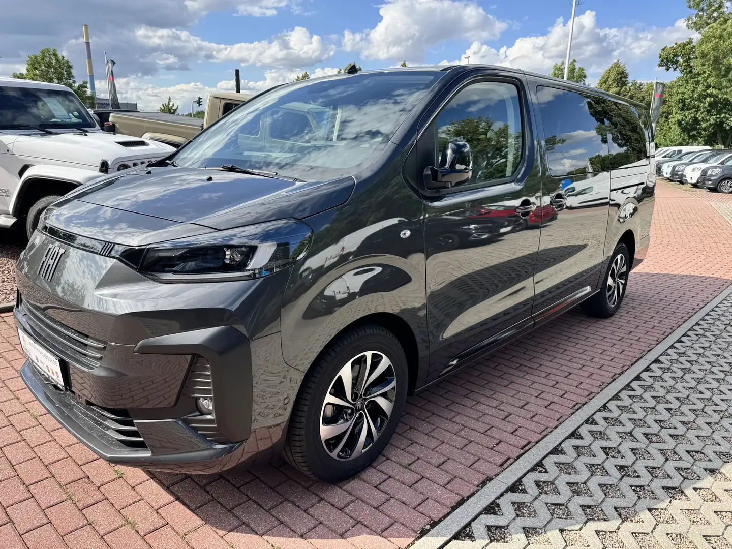 Fiat Ulysse L3 8 Sitzer 180PS Automatik Šedá - 1