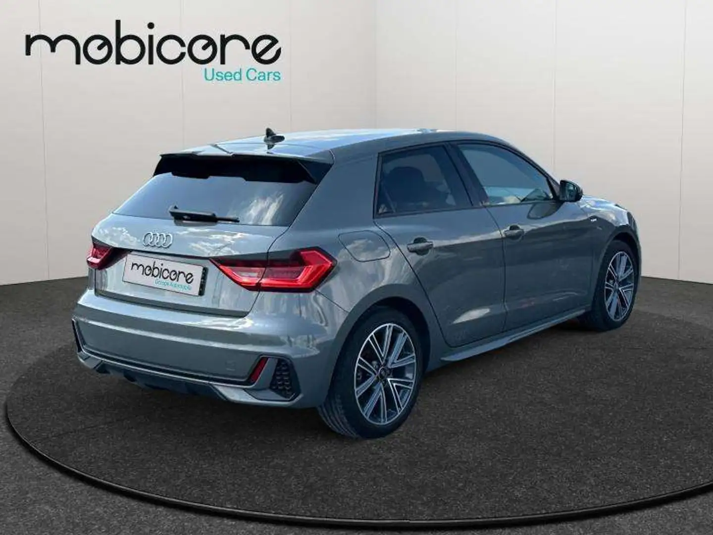 Audi A1 S Line Vert - 2