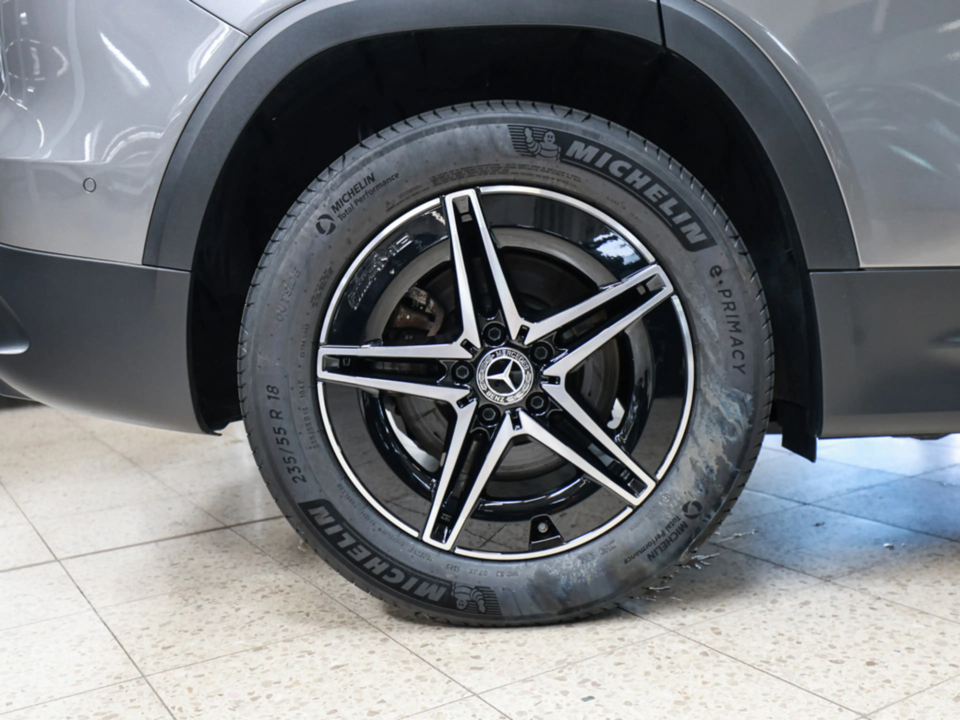 Mercedes-Benz EQB 250 + AMG Sport Advanced LED NAVI KAMERA — photo 10
